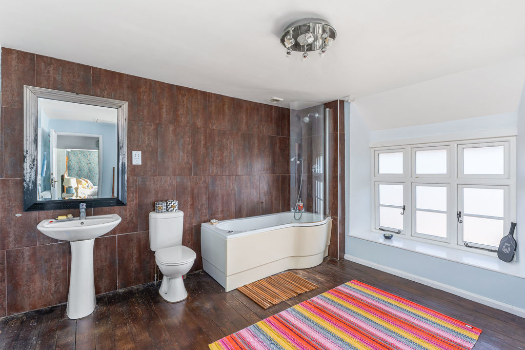 Banbury Road North Newington